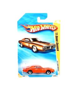 Hot Wheels Dodge Charger 1971 - HW Premiere 2010